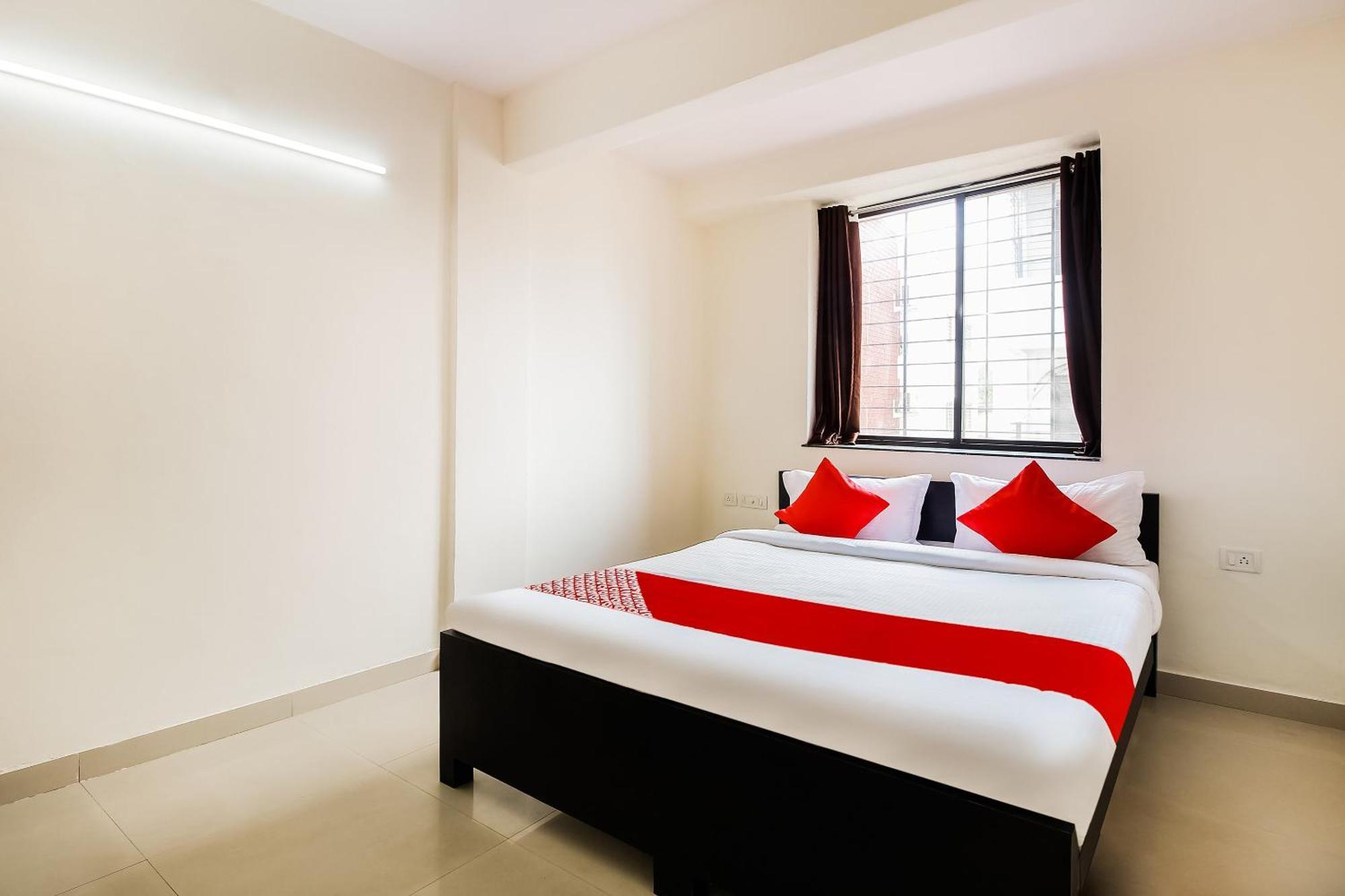 Hotel O Galaxy Near Inox Pune Eksteriør bilde
