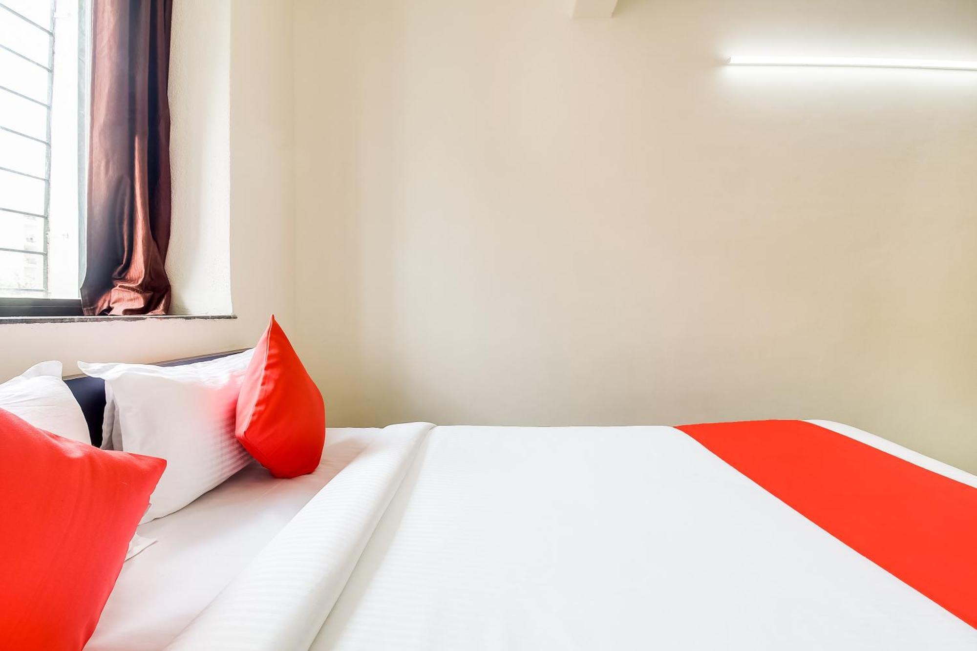 Hotel O Galaxy Near Inox Pune Eksteriør bilde